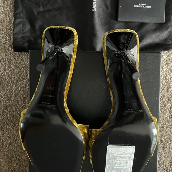 Saint Laurent velvet mules - Picture 5 of 7